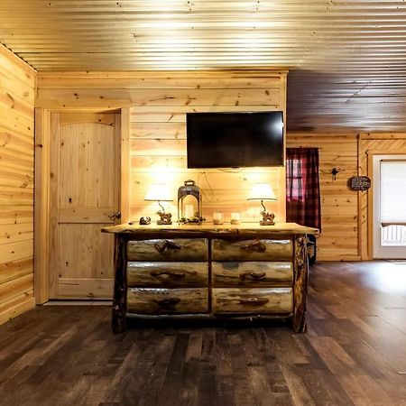 Smoky Mtn Hideaway - Cabin W/ Hot Tub & Pool Table Villa Sevierville Esterno foto
