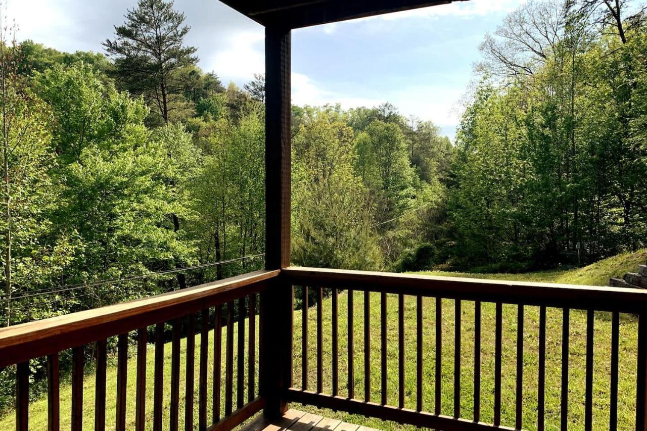 Smoky Mtn Hideaway - Cabin W/ Hot Tub & Pool Table Villa Sevierville Esterno foto
